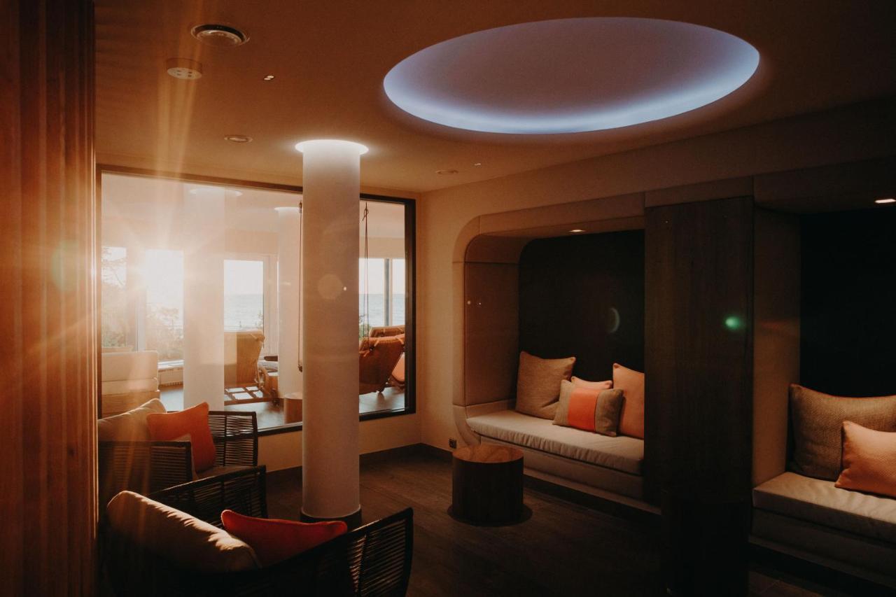 Strandhotel Ostseeblick ゼーバート・ヘリングスドルフ エクステリア 写真