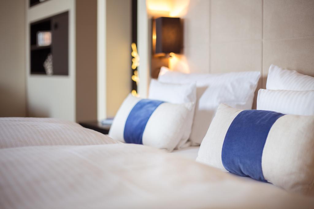 Strandhotel Ostseeblick ゼーバート・ヘリングスドルフ エクステリア 写真