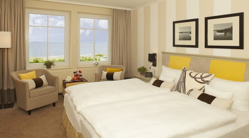 Strandhotel Ostseeblick ゼーバート・ヘリングスドルフ エクステリア 写真